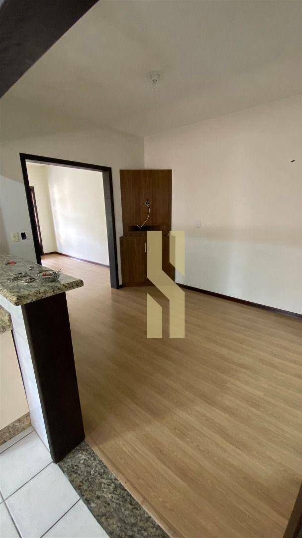 Casa à venda com 4 quartos, 282m² - Foto 4