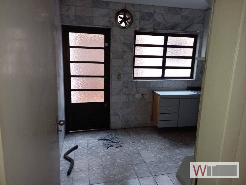 Casa para alugar com 2 quartos, 100m² - Foto 10