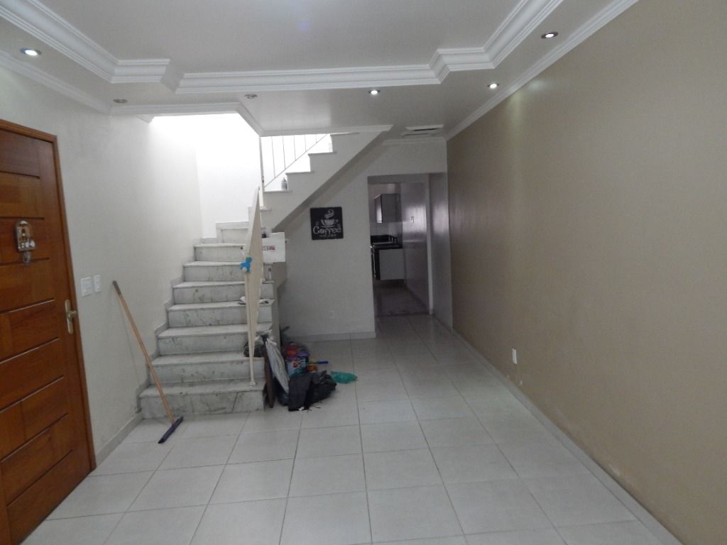 Sobrado à venda com 3 quartos, 200m² - Foto 7