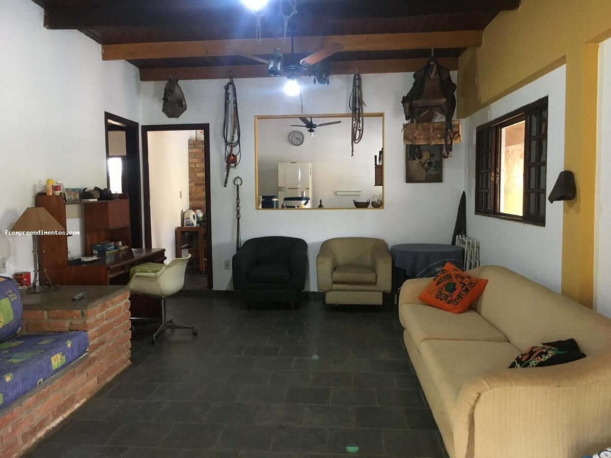 Fazenda à venda com 2 quartos, 2200m² - Foto 8