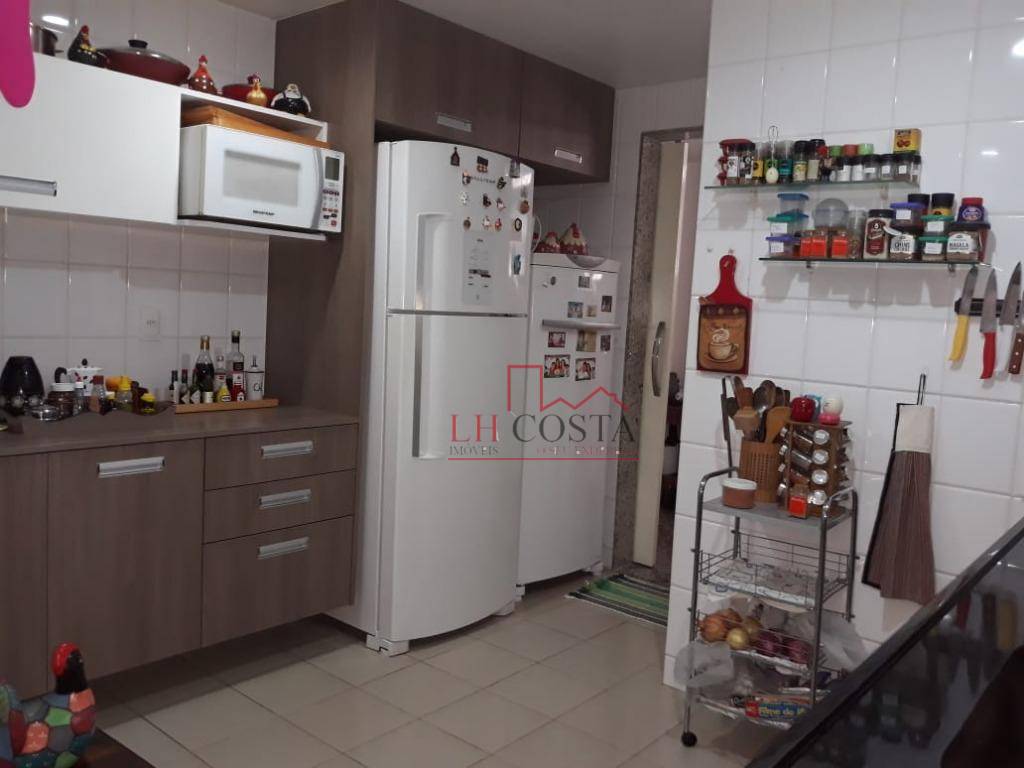 Apartamento à venda com 4 quartos, 146m² - Foto 17