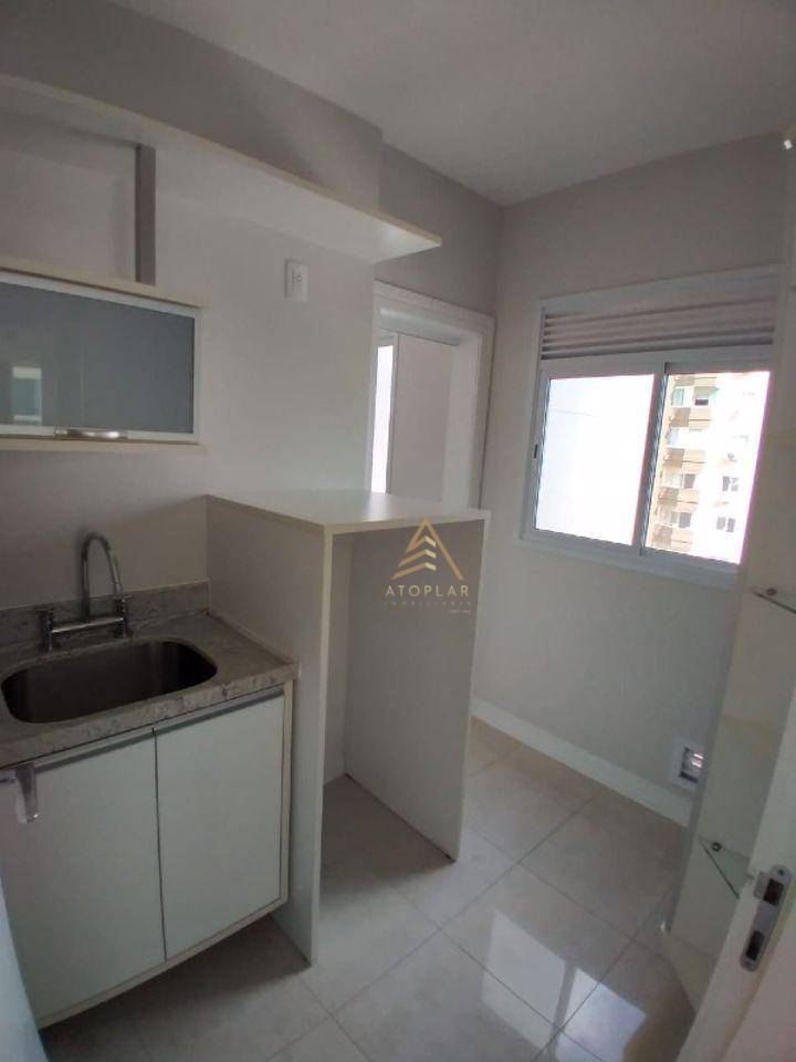 Apartamento à venda com 3 quartos, 138m² - Foto 4