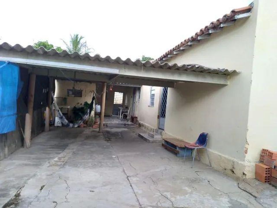 Casa à venda com 2 quartos, 300m² - Foto 6