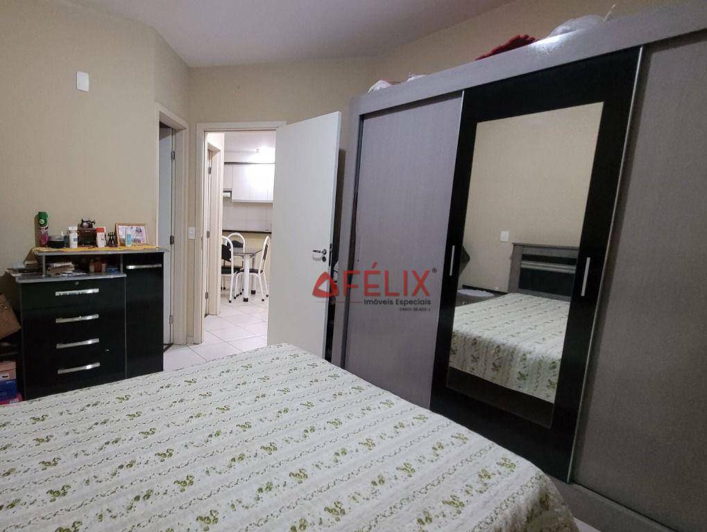 Apartamento à venda com 2 quartos, 63m² - Foto 15