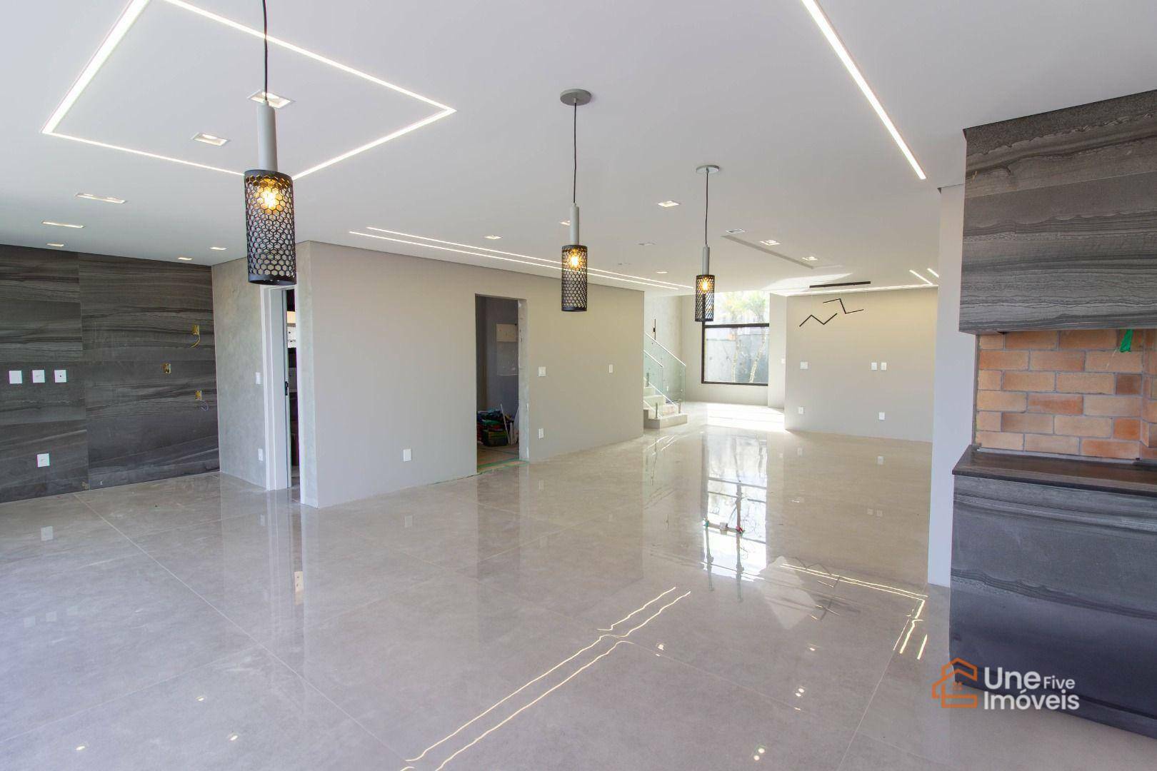 Casa à venda com 3 quartos, 276m² - Foto 4