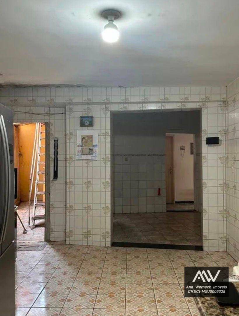 Casa à venda com 4 quartos, 180m² - Foto 9