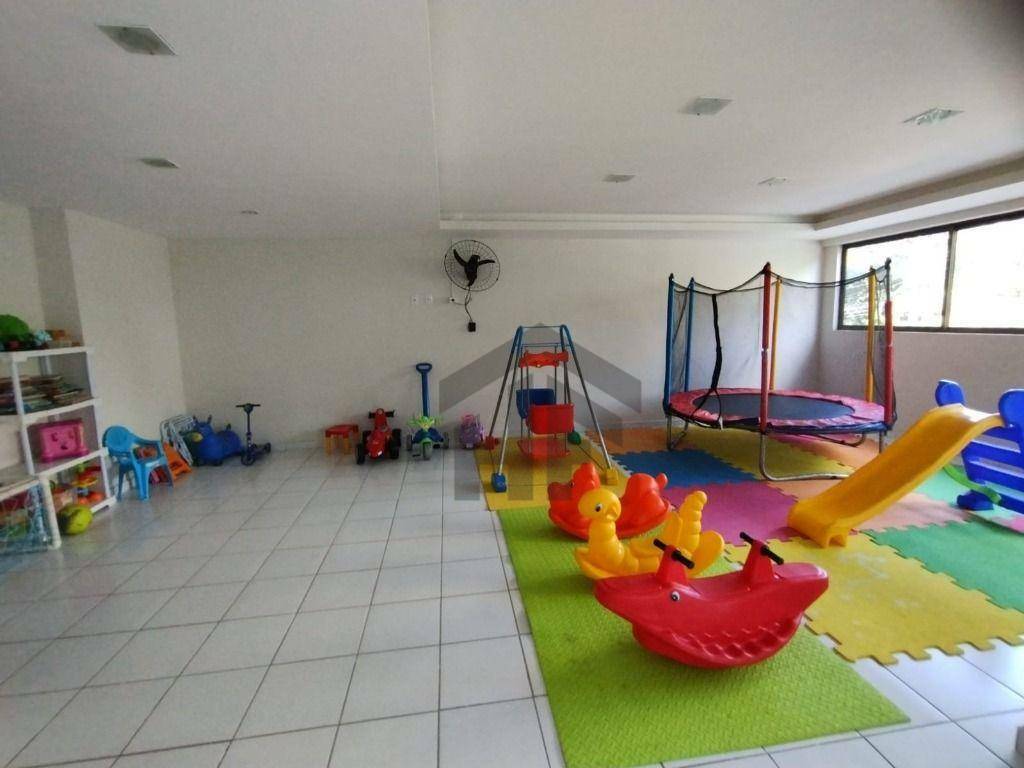 Apartamento à venda com 3 quartos, 74m² - Foto 4