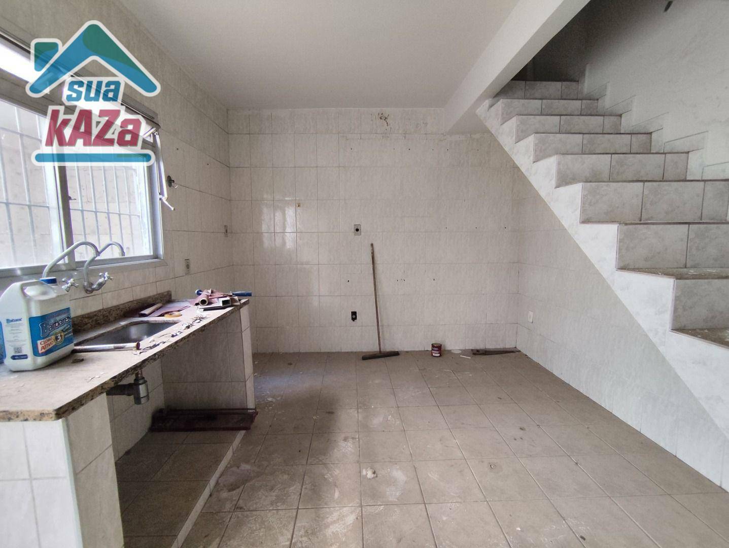 Casa à venda com 6 quartos, 230m² - Foto 36