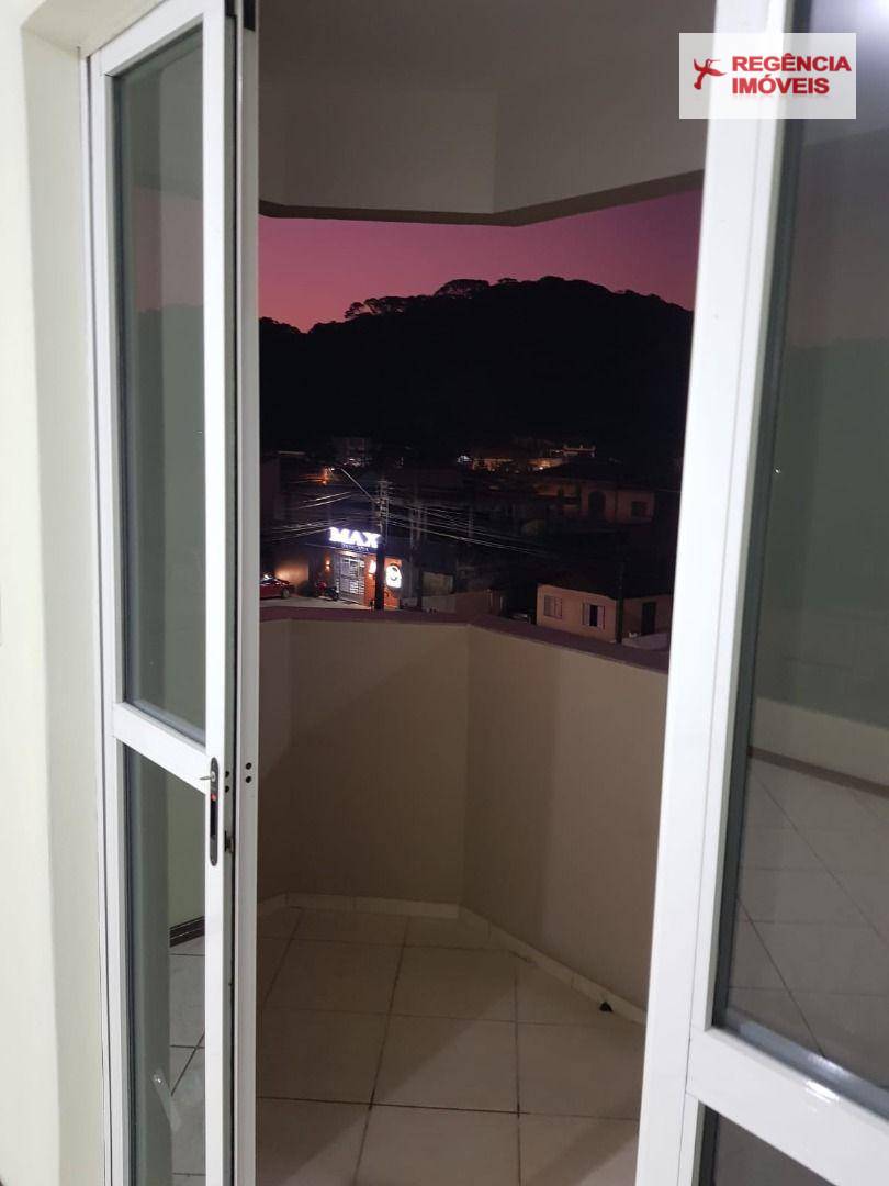 Apartamento para alugar com 2 quartos, 85m² - Foto 12