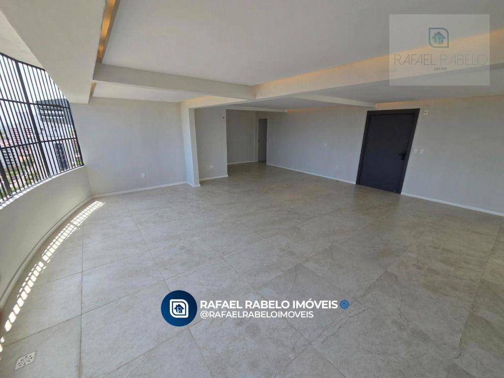 Cobertura, 4 quartos, 251 m² - Foto 2