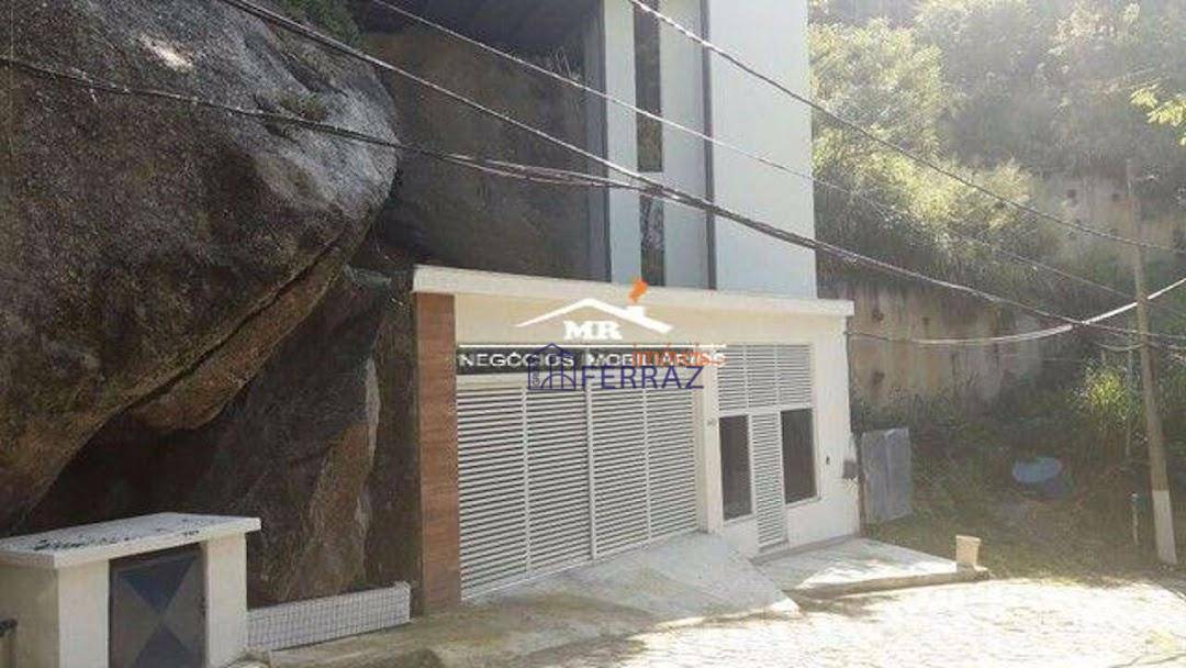 Casa à venda com 4 quartos, 500m² - Foto 2