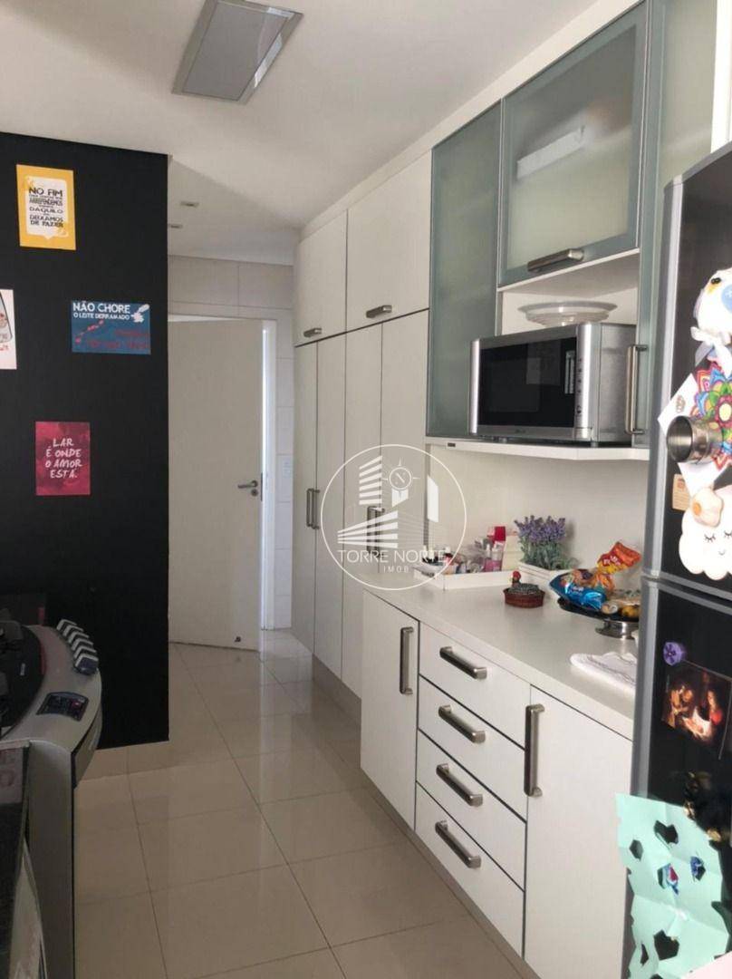 Apartamento à venda com 3 quartos, 173m² - Foto 16