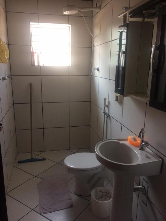 Casa à venda com 6 quartos, 200m² - Foto 14