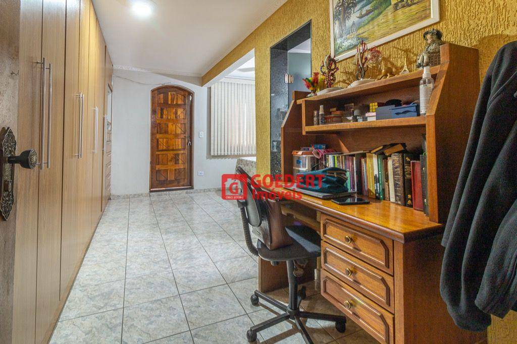 Casa à venda com 4 quartos, 300m² - Foto 17