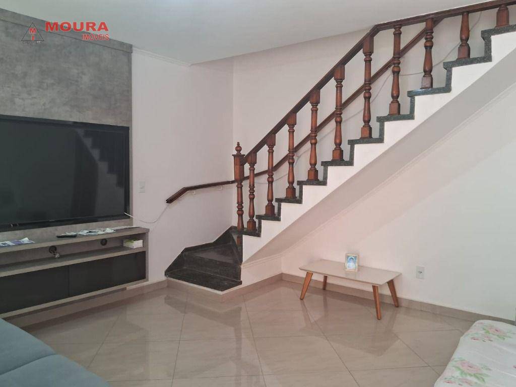 Sobrado à venda com 2 quartos, 148m² - Foto 1