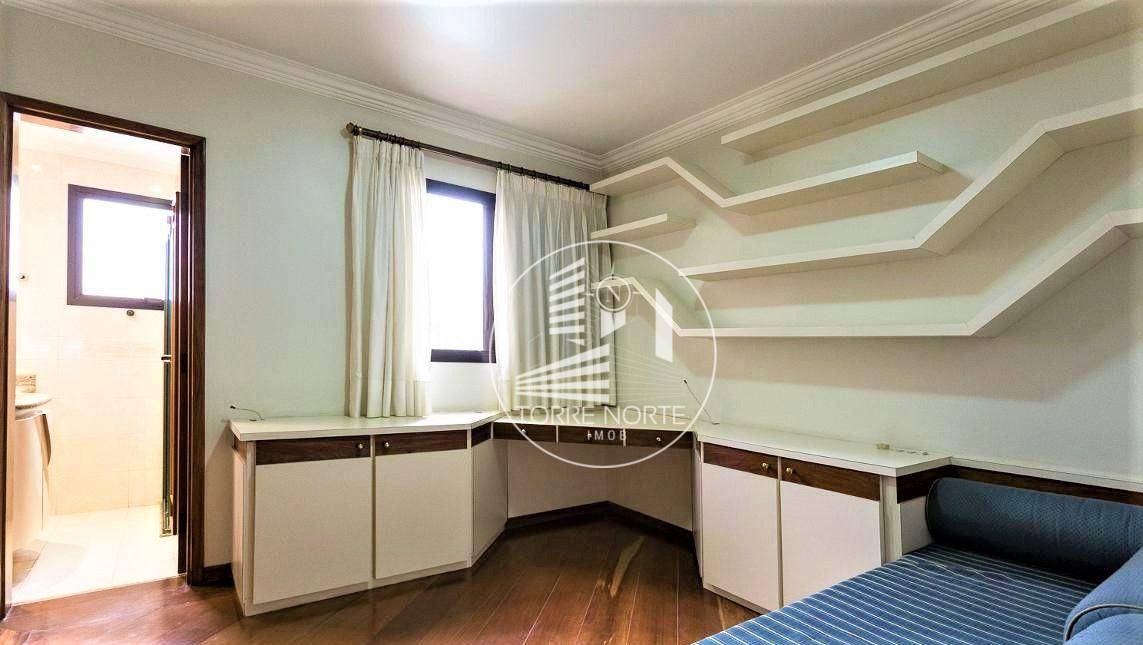 Apartamento à venda com 4 quartos, 235m² - Foto 47