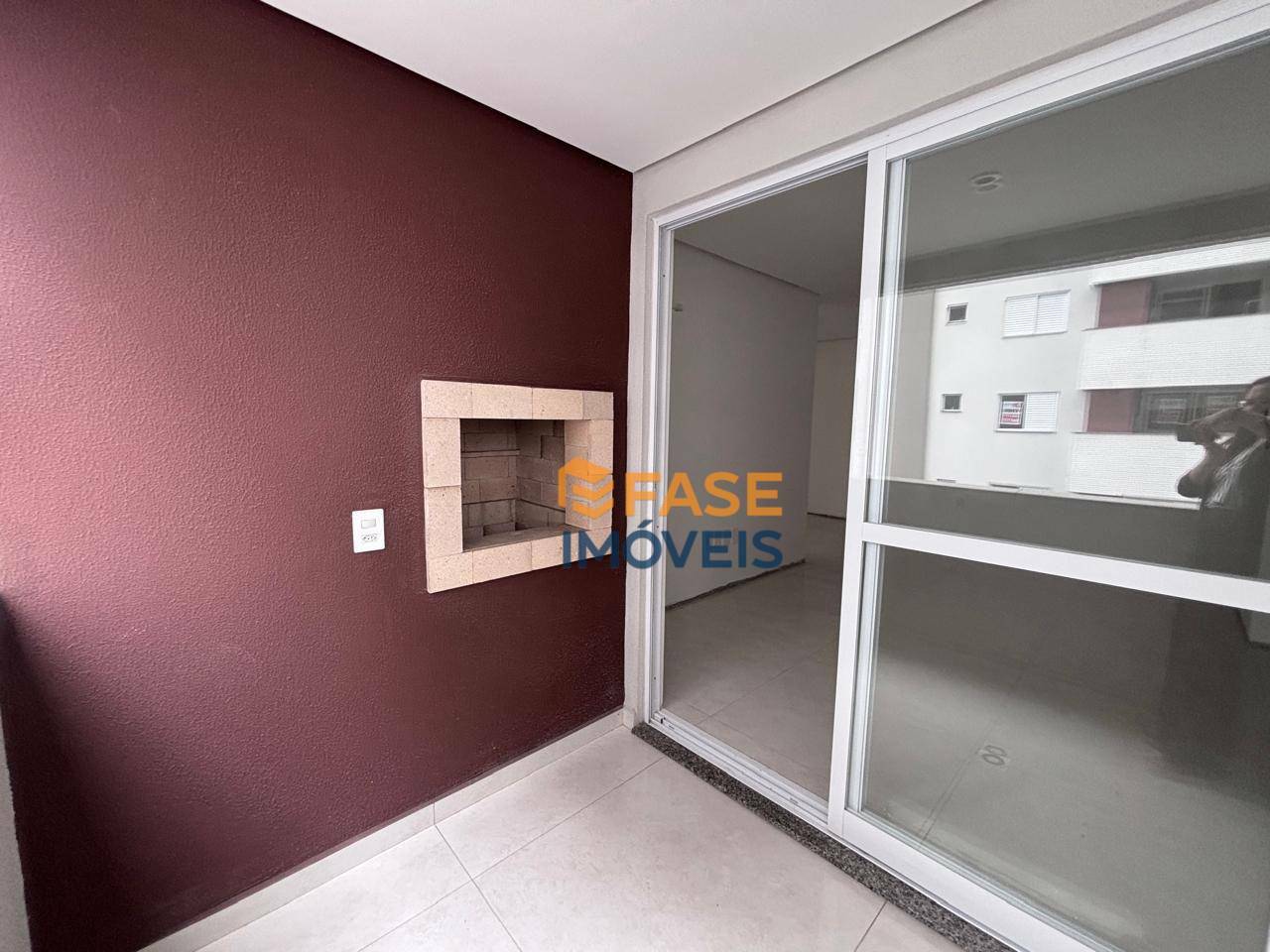 Apartamento à venda com 4 quartos, 101m² - Foto 4