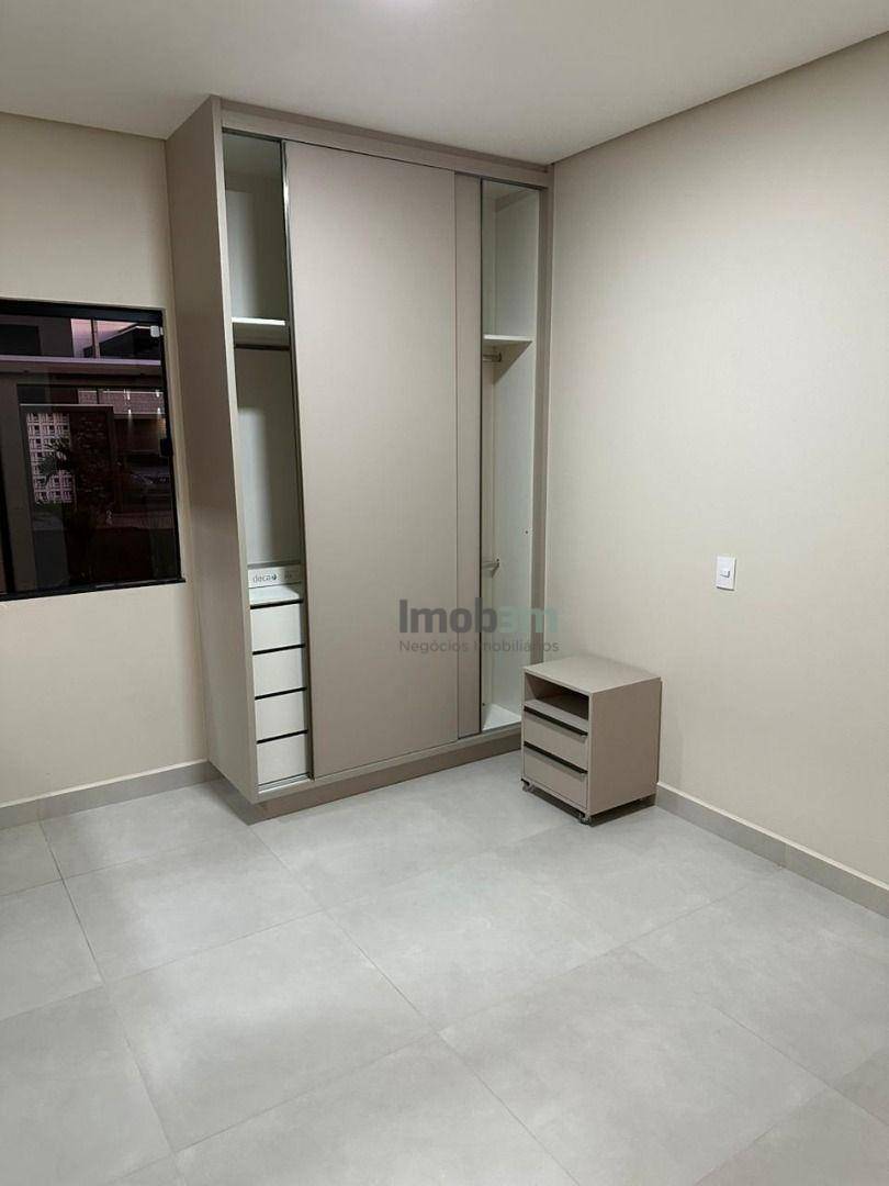 Casa à venda com 3 quartos, 81m² - Foto 13