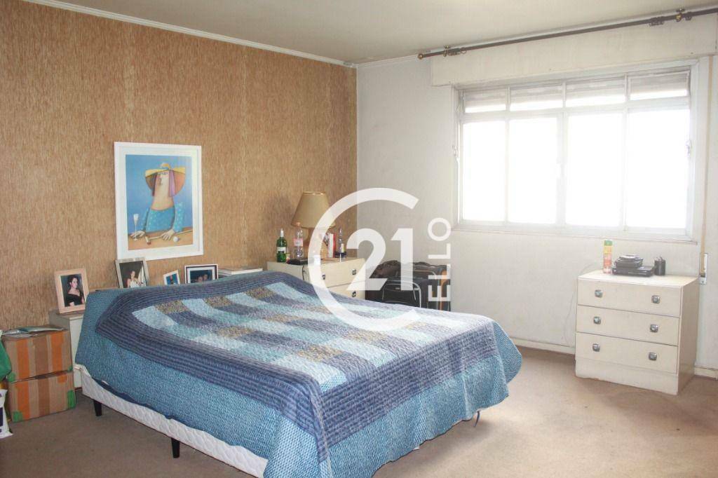 Apartamento à venda com 3 quartos, 240m² - Foto 8