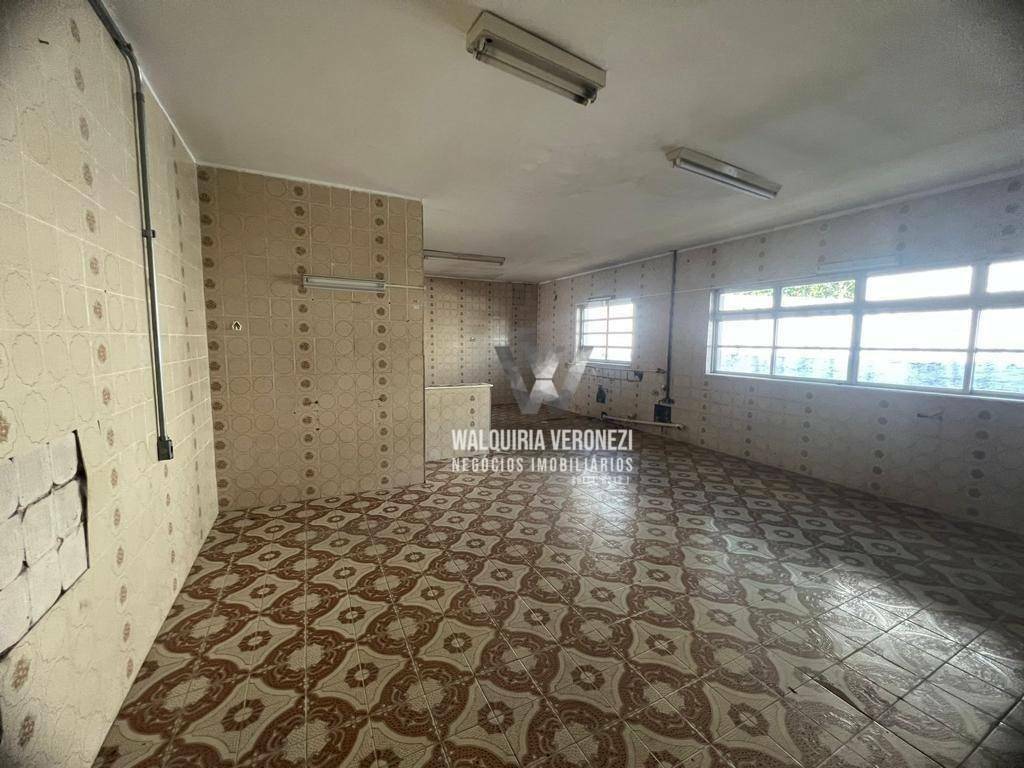 Casa à venda com 6 quartos, 329m² - Foto 13