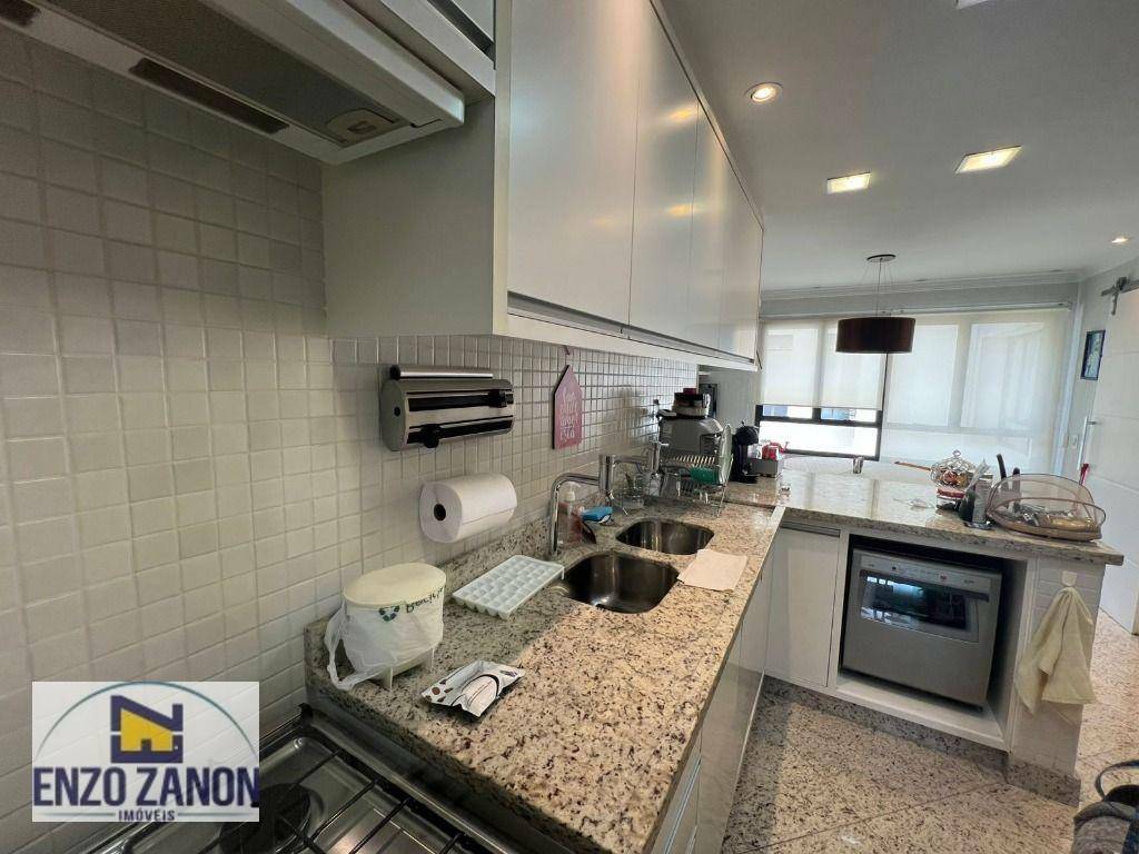 Apartamento à venda com 4 quartos, 208m² - Foto 27