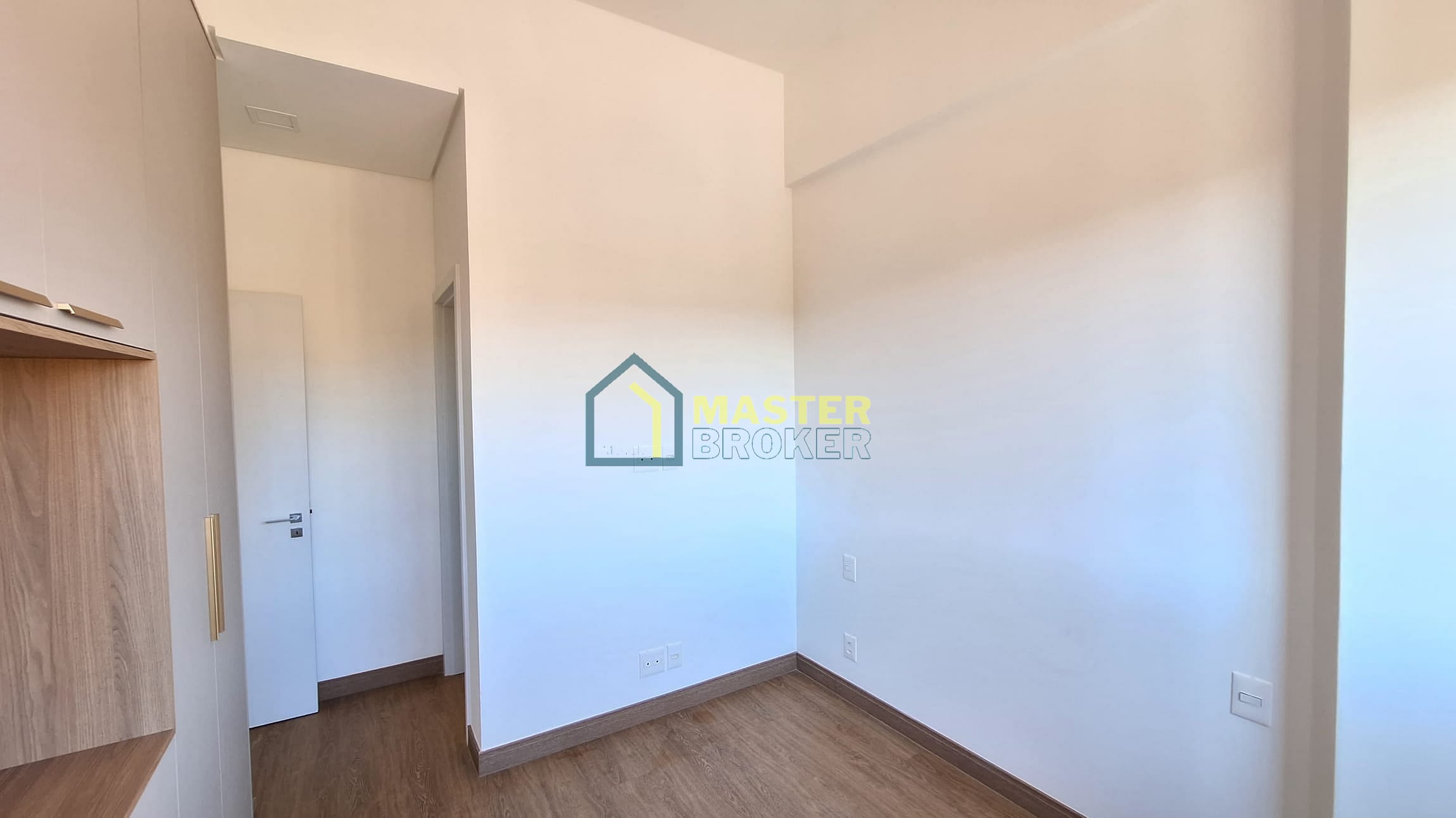 Apartamento para alugar com 2 quartos, 66m² - Foto 13