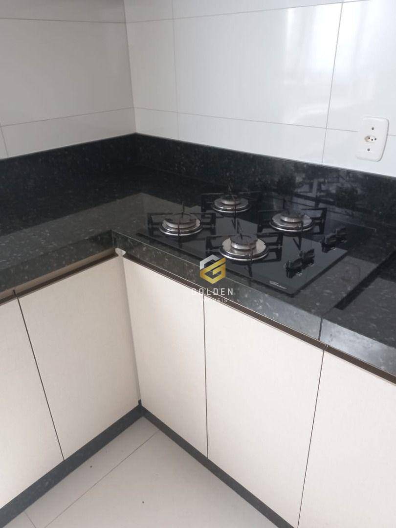 Sobrado à venda com 3 quartos, 120m² - Foto 2