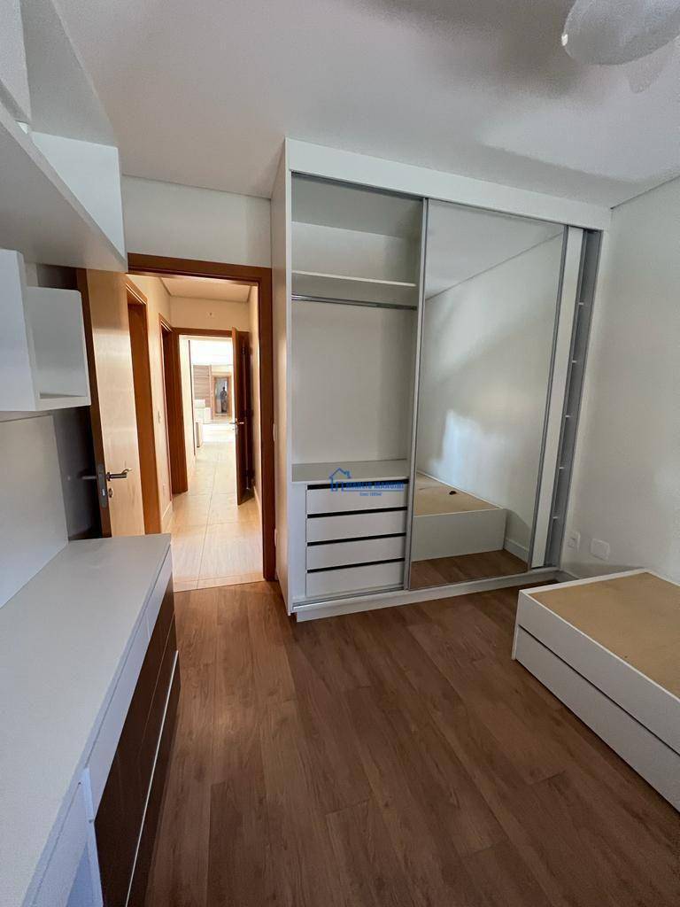 Apartamento à venda com 3 quartos, 115m² - Foto 3