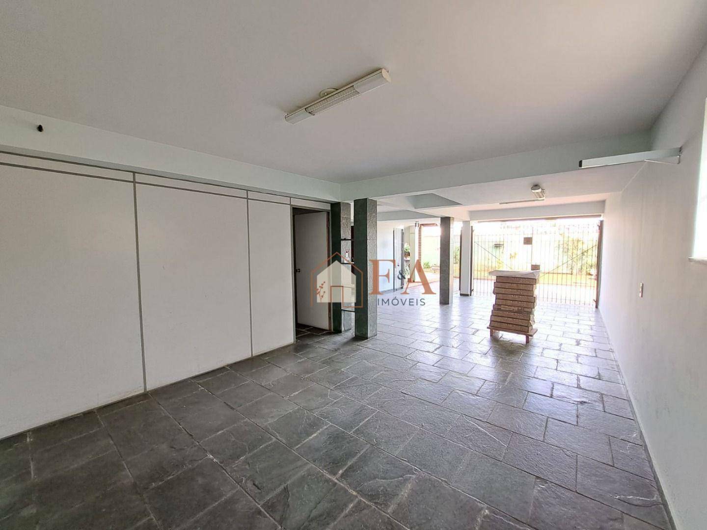 Casa à venda com 3 quartos, 244m² - Foto 35