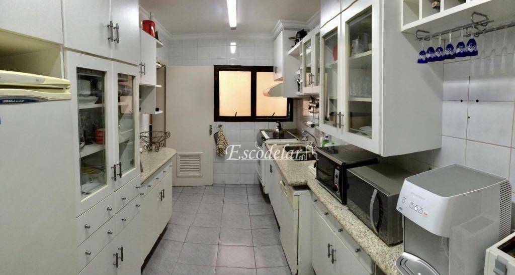 Apartamento à venda com 4 quartos, 146m² - Foto 32