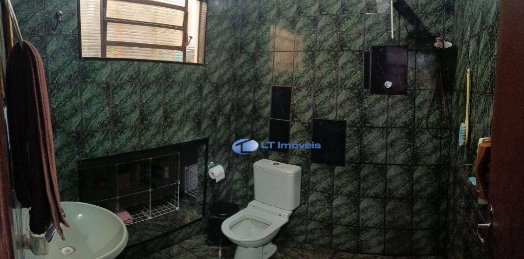 Casa à venda com 3 quartos, 60m² - Foto 15