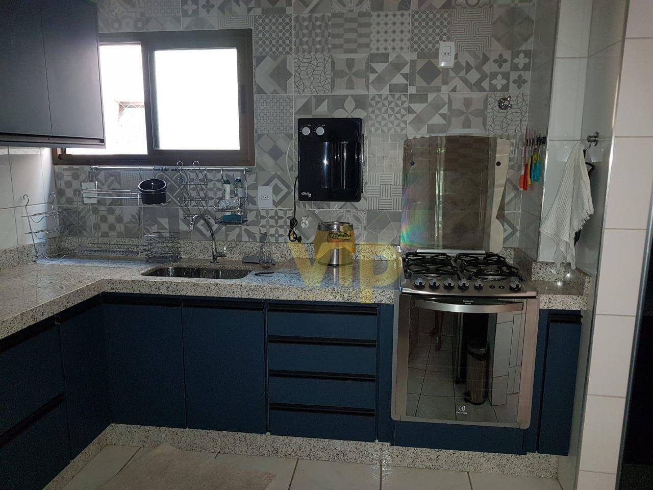 Apartamento à venda com 3 quartos, 110m² - Foto 1