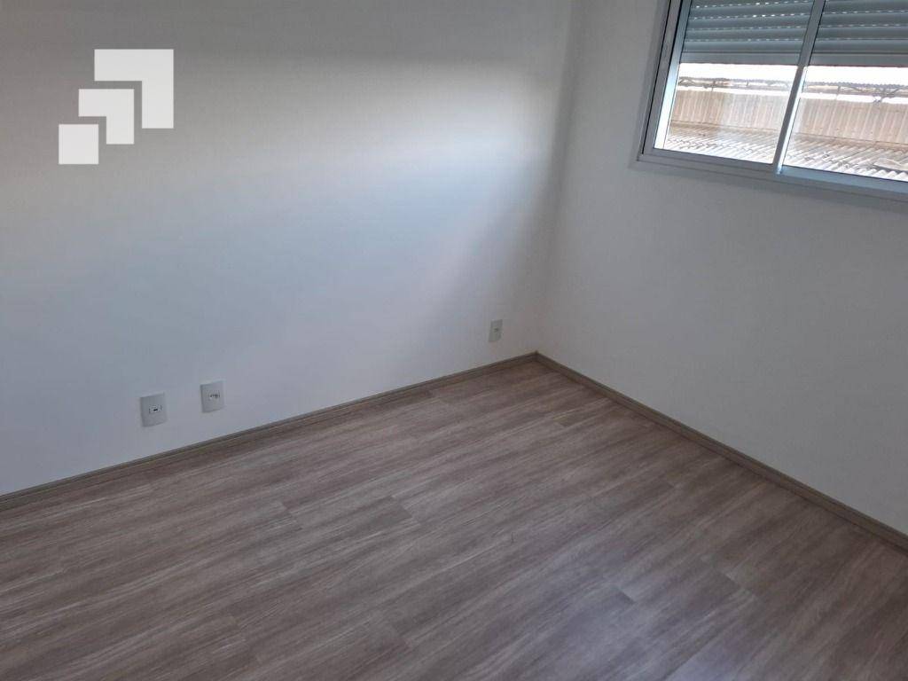 Apartamento para alugar com 2 quartos, 36m² - Foto 12