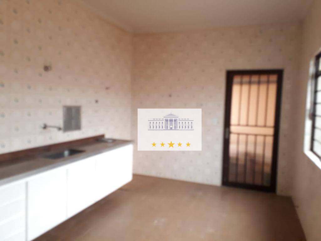 Casa à venda com 3 quartos, 150m² - Foto 4