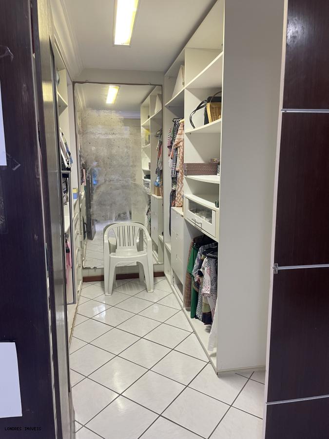 Apartamento à venda com 3 quartos, 200m² - Foto 17