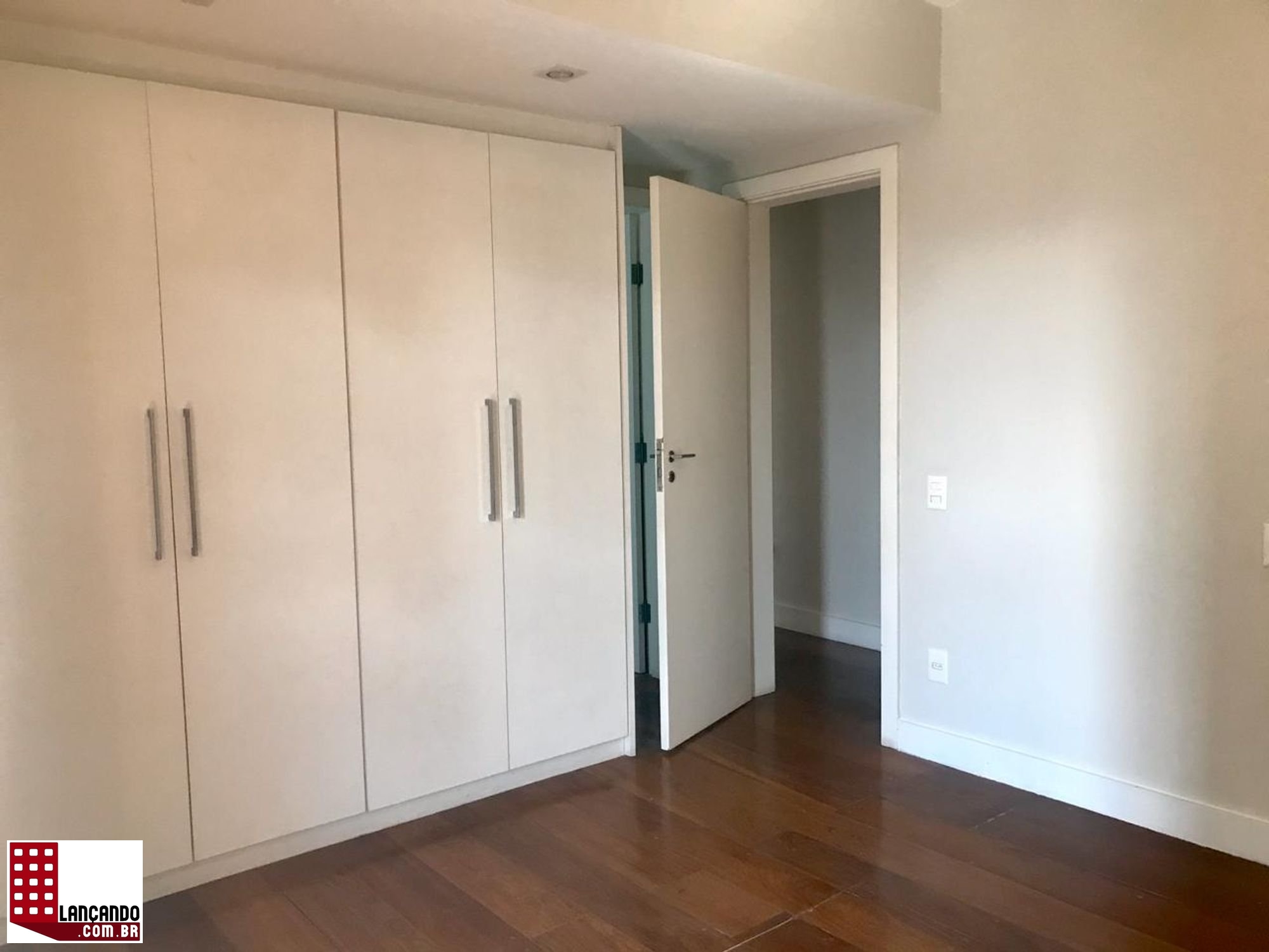 Apartamento à venda com 3 quartos, 323m² - Foto 11