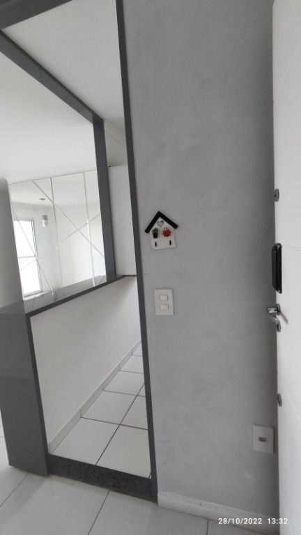 Apartamento à venda com 3 quartos, 65m² - Foto 3