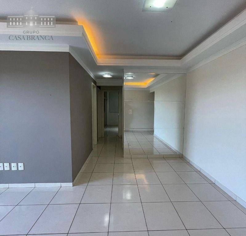 Apartamento à venda com 3 quartos, 96m² - Foto 2