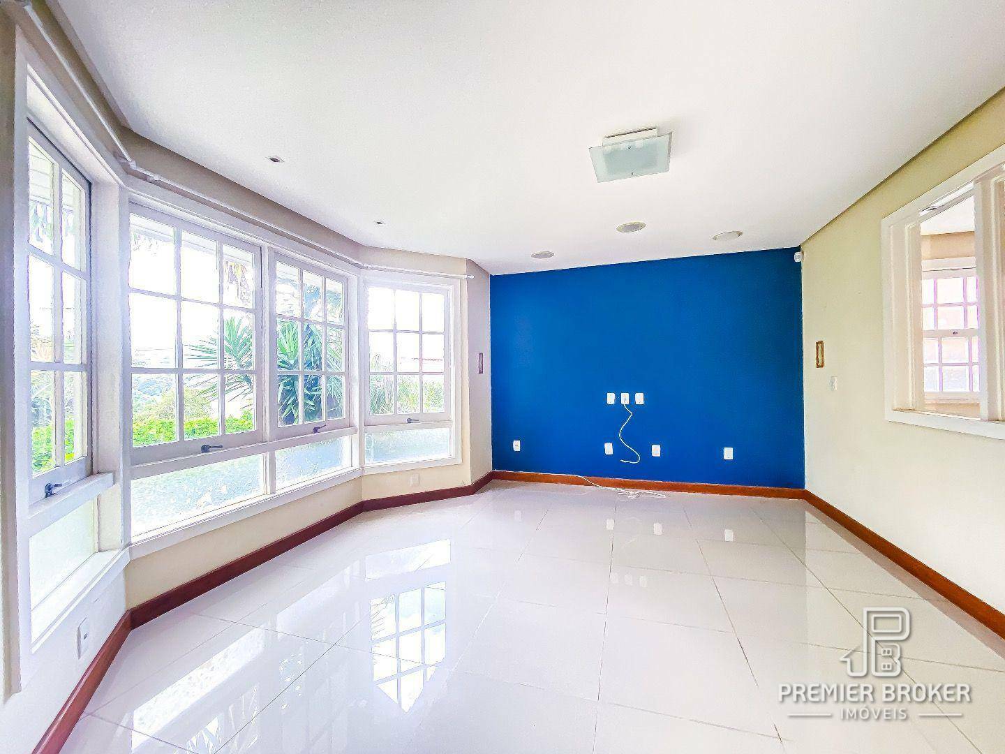 Casa de Condomínio à venda com 4 quartos, 341m² - Foto 12