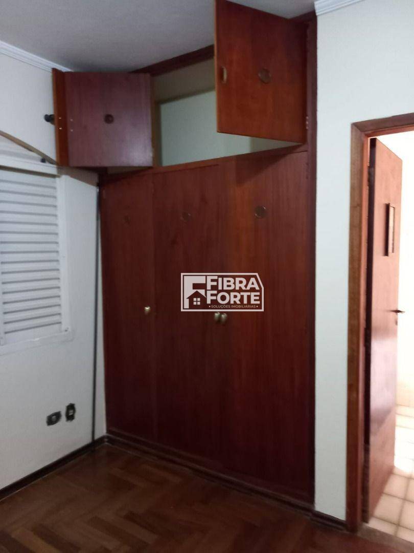 Casa à venda com 4 quartos, 291m² - Foto 4