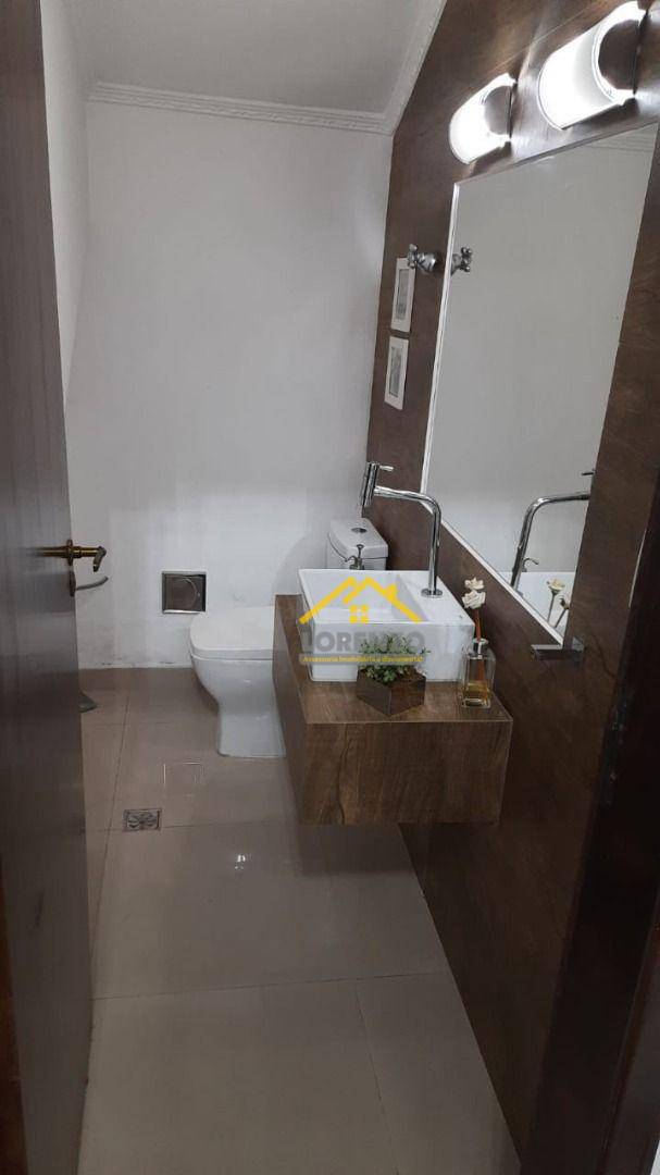 Sobrado à venda com 3 quartos, 300m² - Foto 32