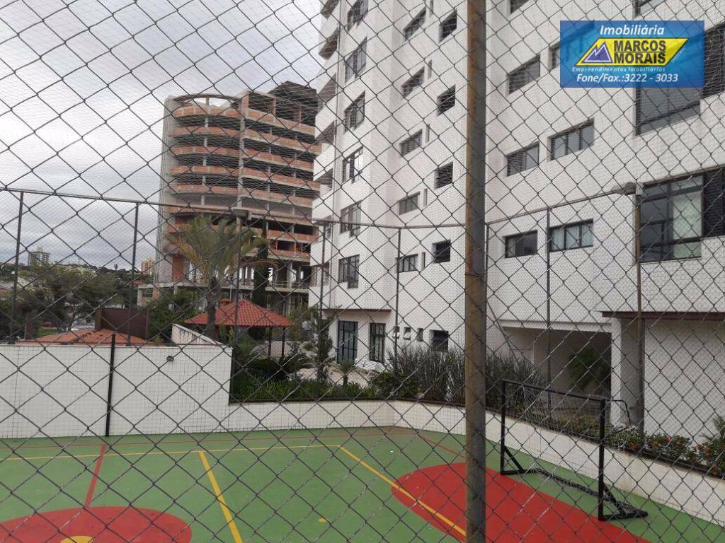 Apartamento à venda com 4 quartos, 246m² - Foto 3