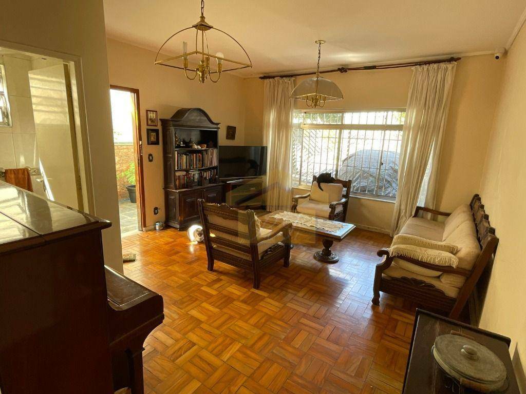 Sobrado à venda com 4 quartos, 192m² - Foto 1