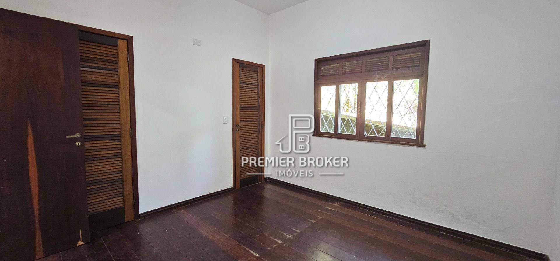 Casa à venda com 5 quartos, 190m² - Foto 16