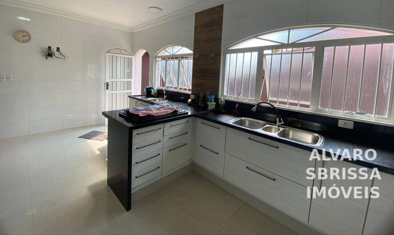 Casa à venda e aluguel com 4 quartos, 700m² - Foto 35