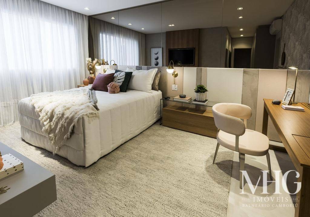 Apartamento à venda com 4 quartos, 221m² - Foto 15