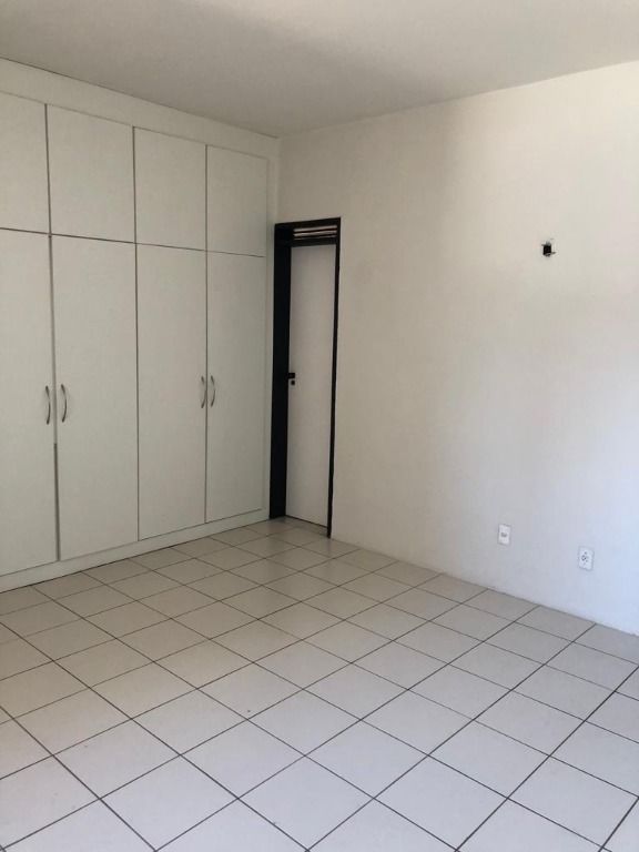 Apartamento à venda com 3 quartos, 121m² - Foto 22