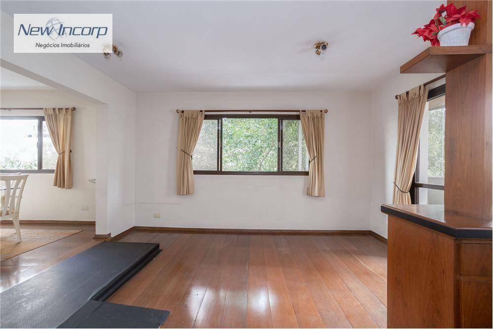 Apartamento à venda com 4 quartos, 204m² - Foto 4