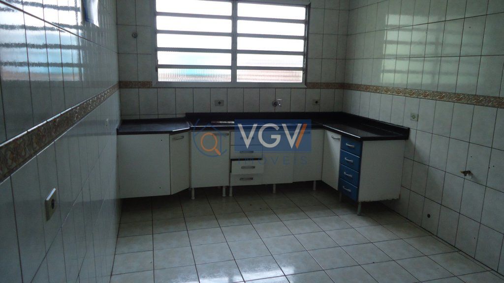 Casa à venda com 3 quartos, 140m² - Foto 4