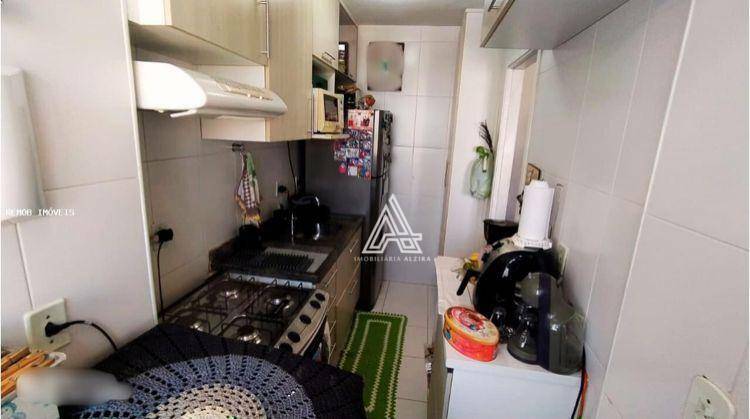 Apartamento à venda com 2 quartos, 52m² - Foto 11